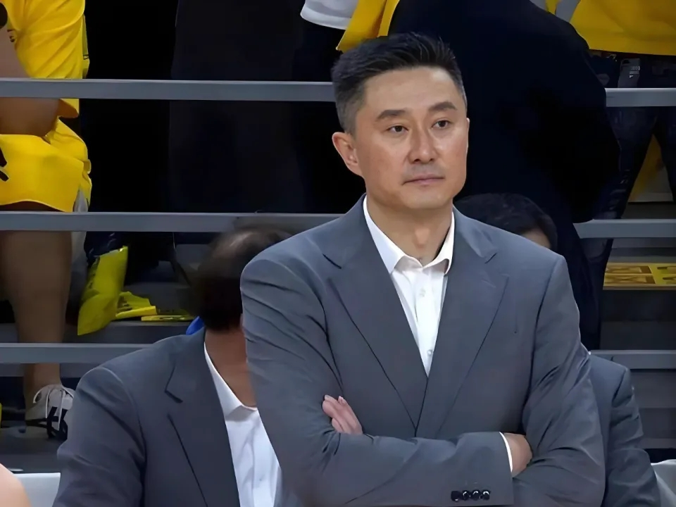 500彩票网赛事集团-0分0板3犯规！不止徐昕焦泊乔，CBA状元郎也被杜锋用废了